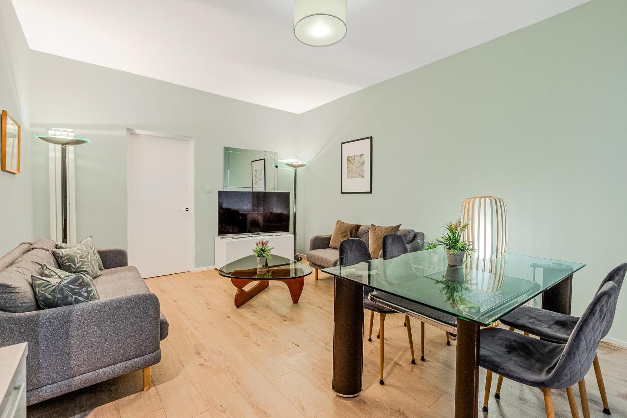 Stunning Central 2Br Flat Btw Soho & Covent Garden Londra Exterior foto